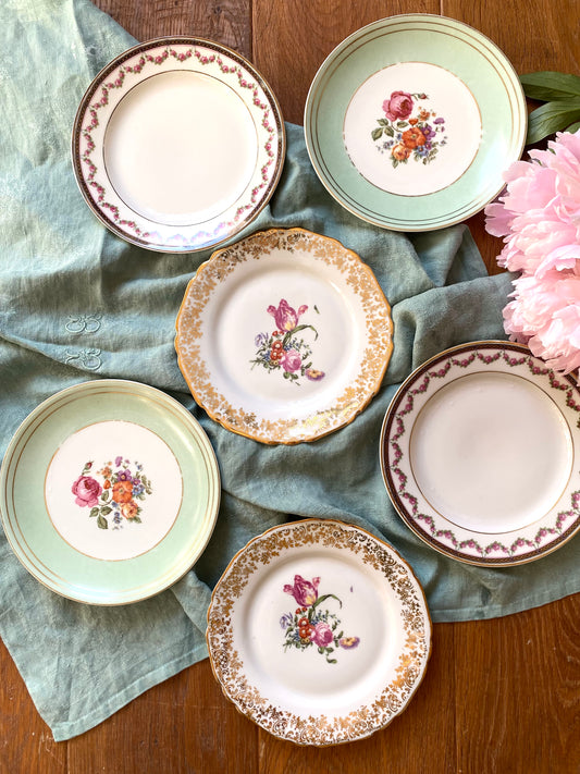 Assiettes à dessert dépareillées
