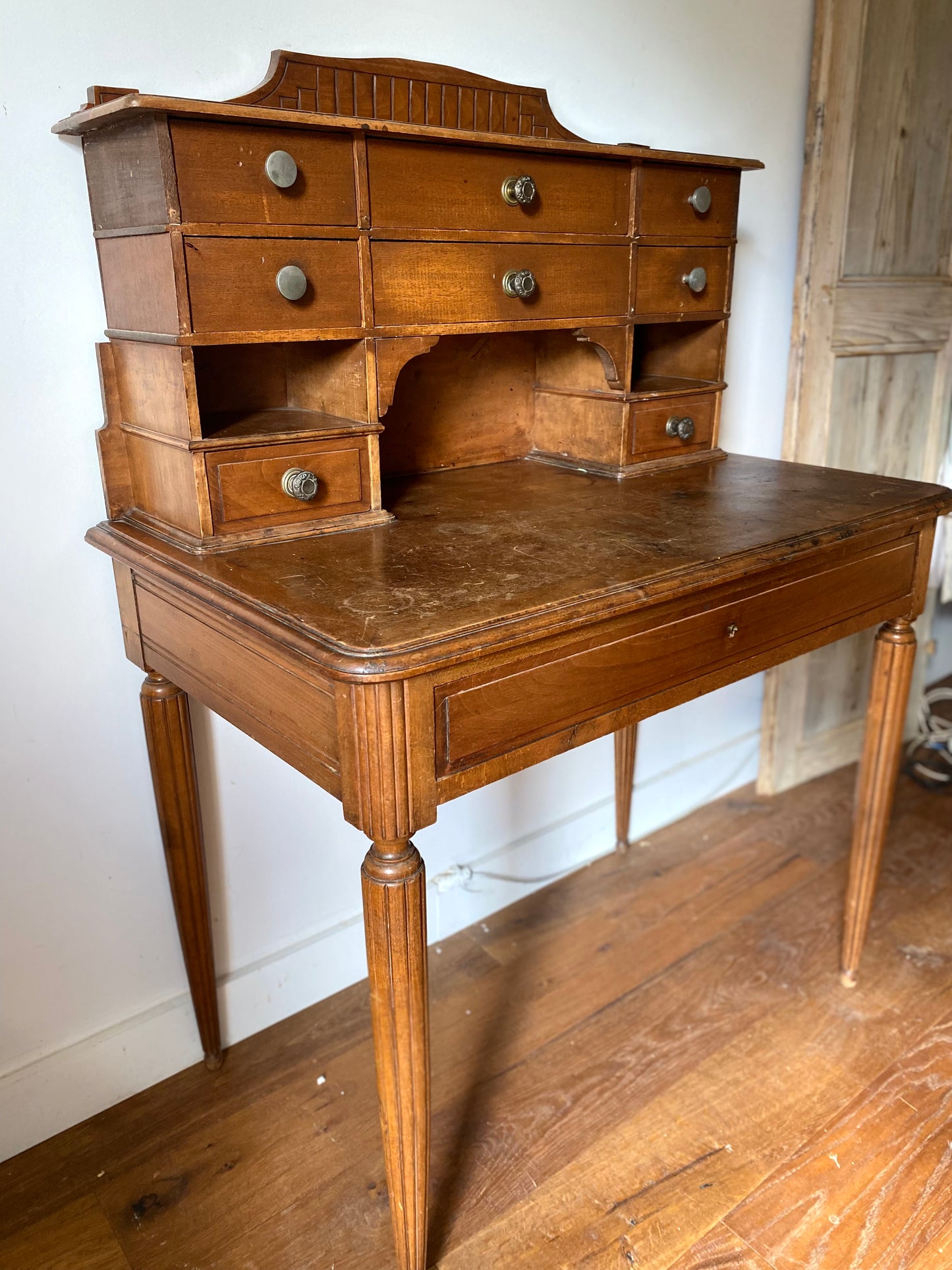 Bureau secrétaire en bois massif ancien