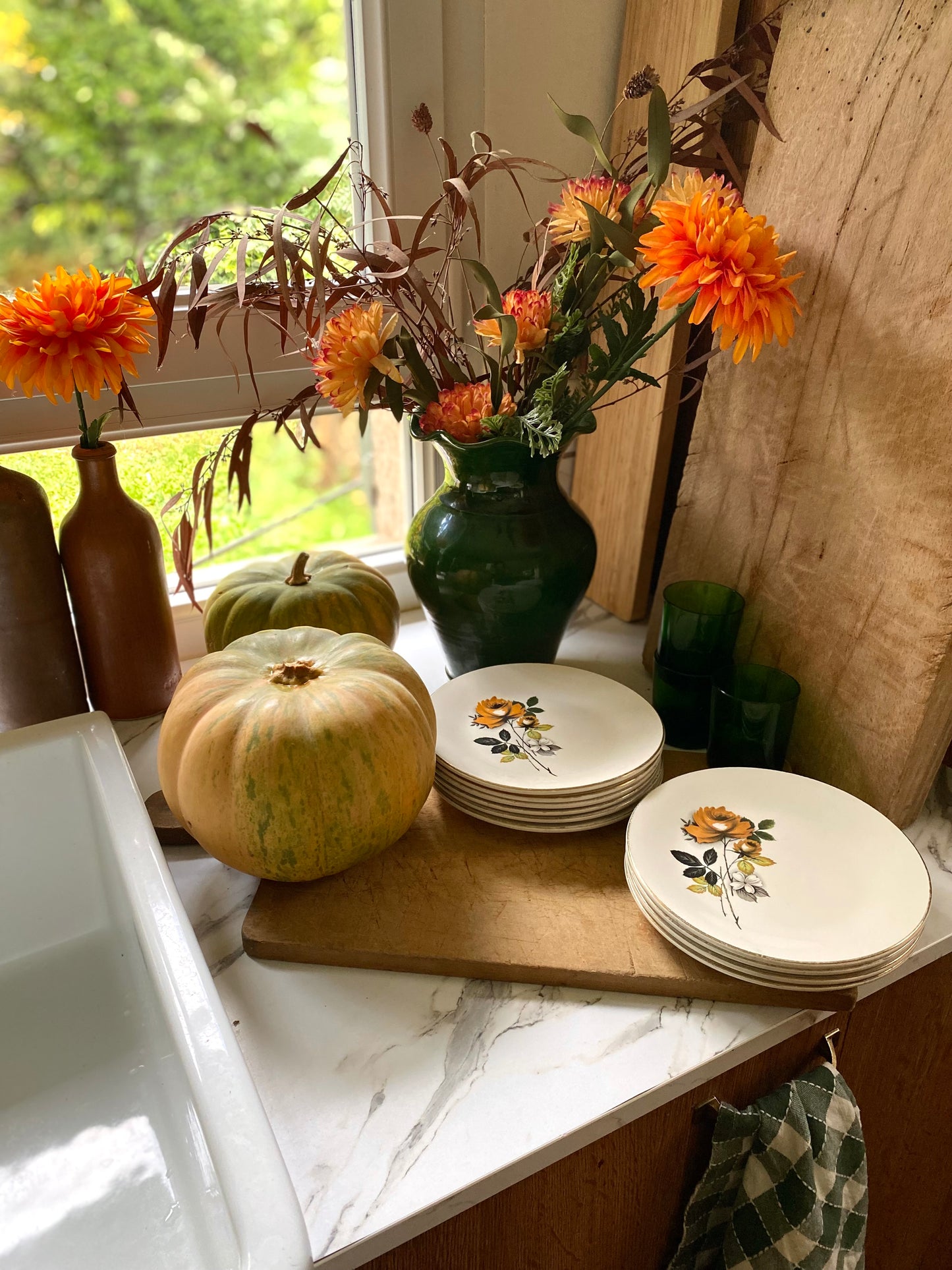 Assiettes à dessert anciennes