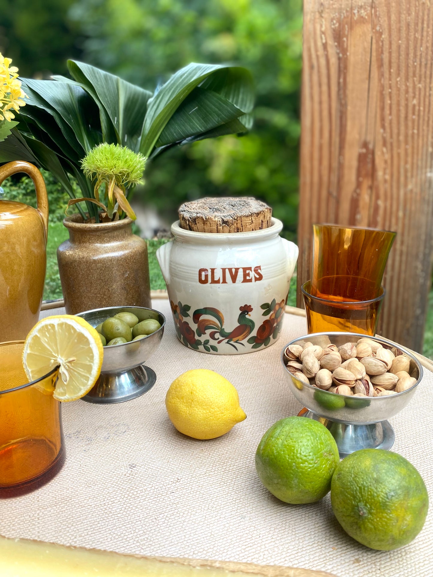 Pot à olives ancien