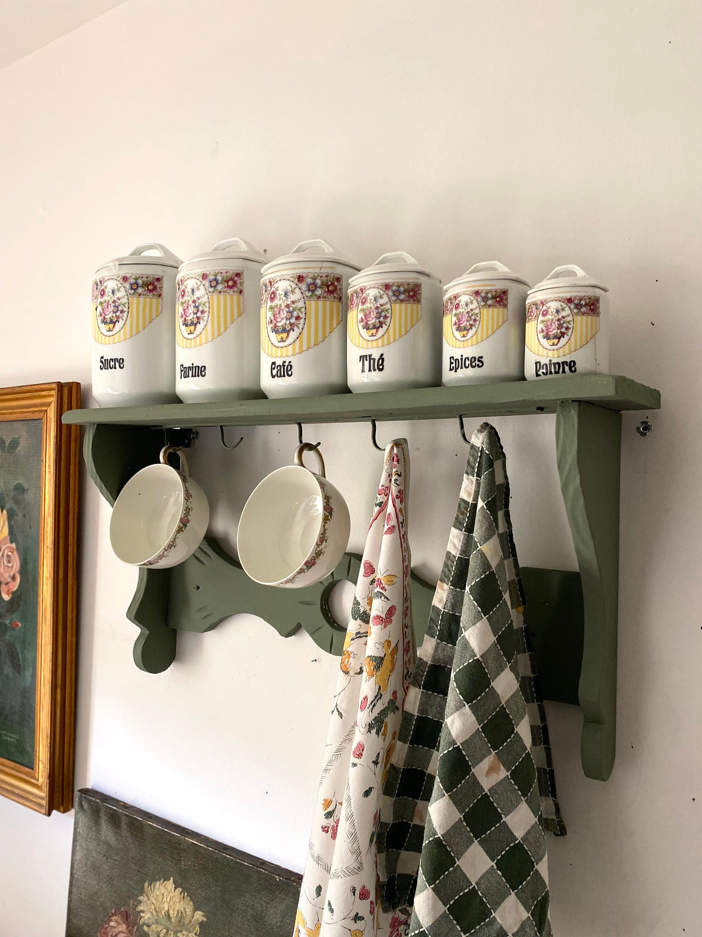 Étagère de cuisine murale vintage