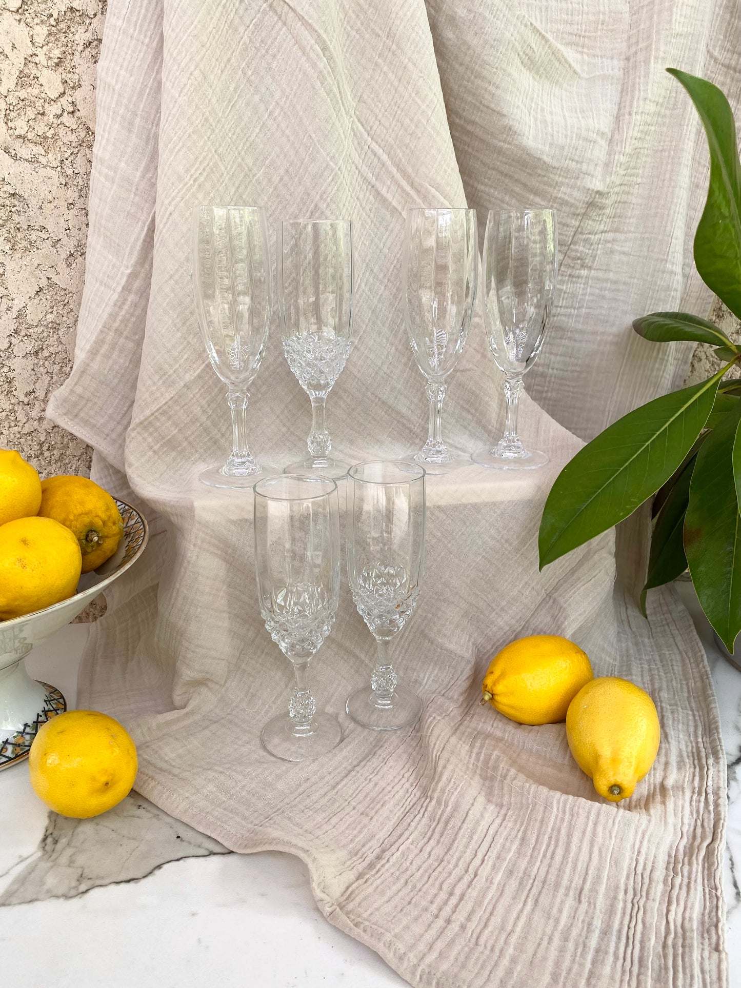 Service de 6 flûtes à champagne dépareillées