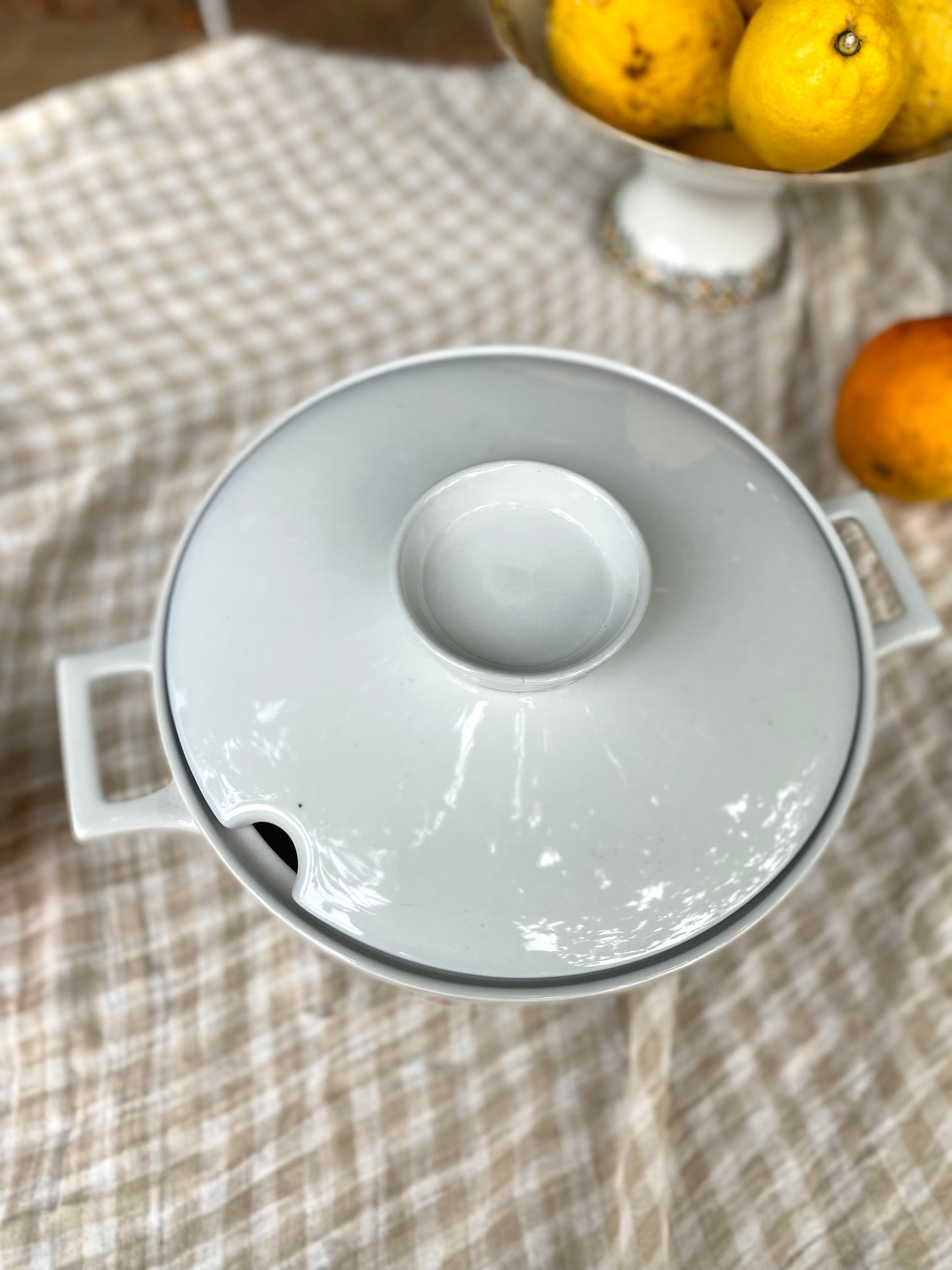 Soupière couverte Winterling, décor pop années 70