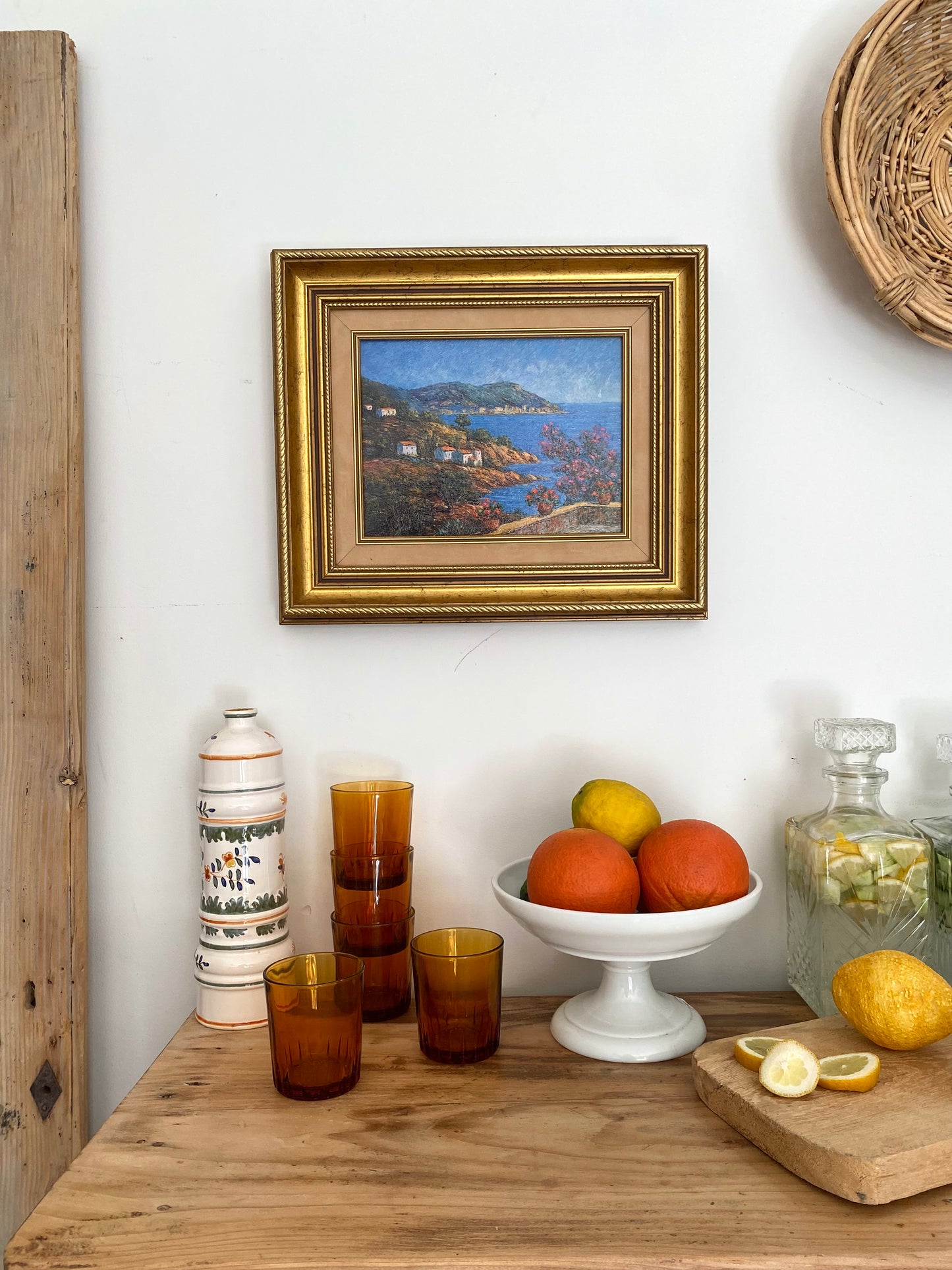 Bouteille décorative en céramique ancienne