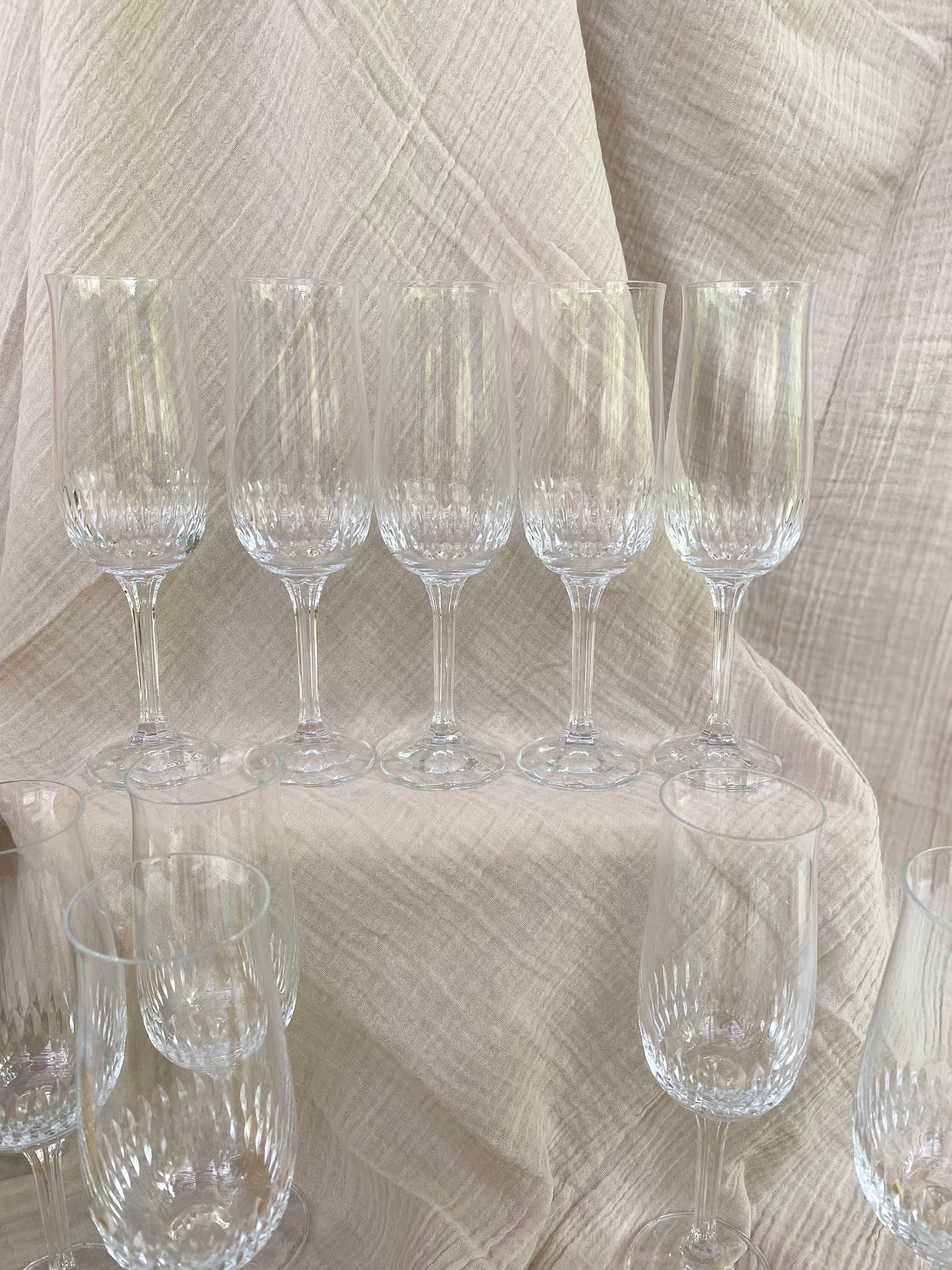 Service de 10 flûtes à champagne en verre taillé, 1960