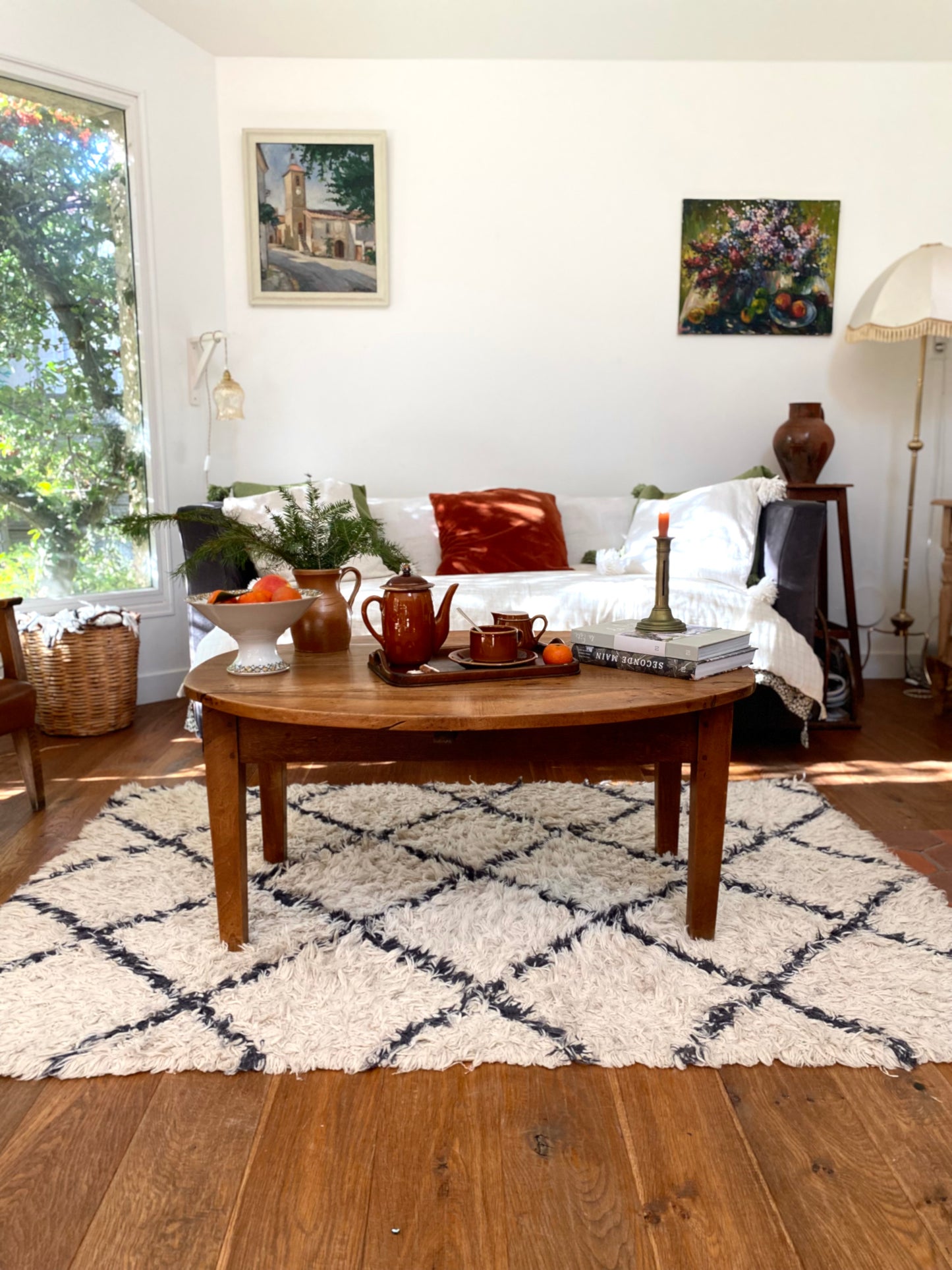 Table basse ancienne en noyer de 1900