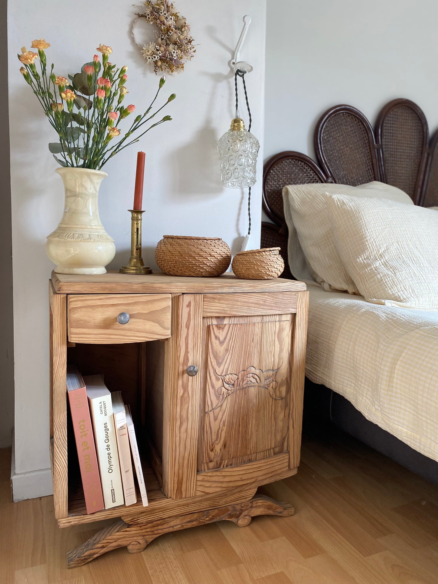 Table de chevet en bois ancien style Art Deco