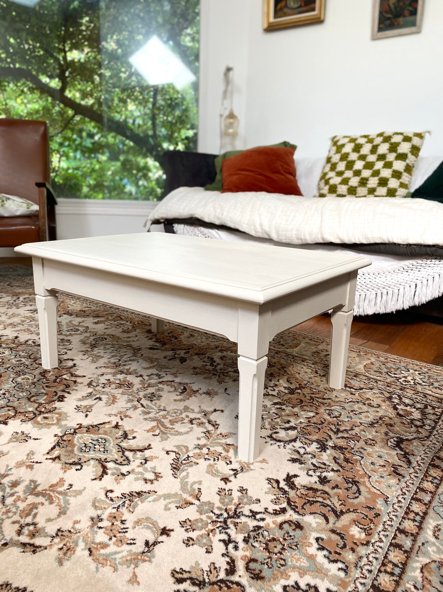 Table basse en bois ancien repeinte