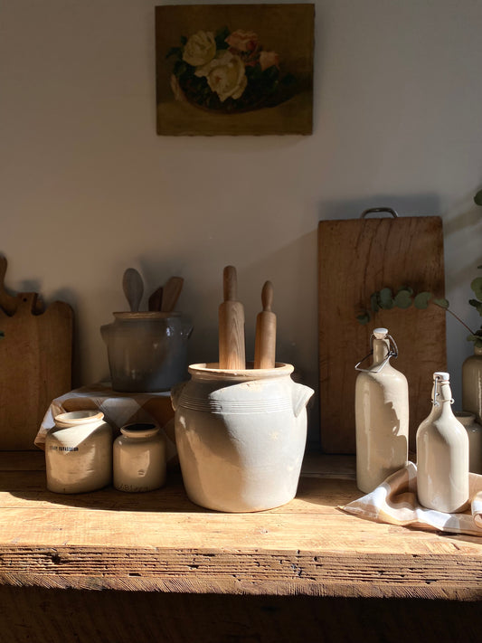 Grand pot en grès ancien écru