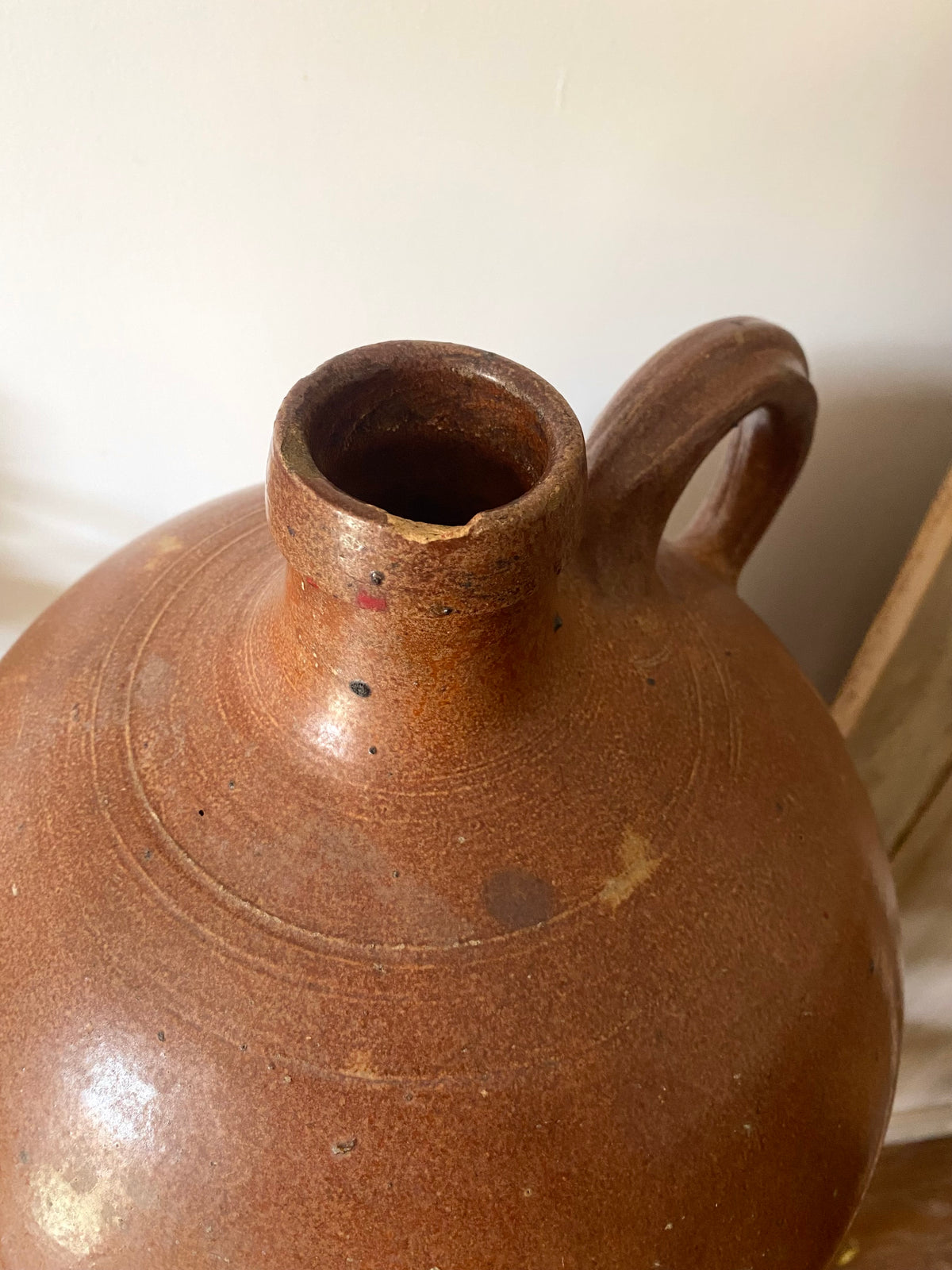 Grande cruche ancienne en grès – H. 45 cm