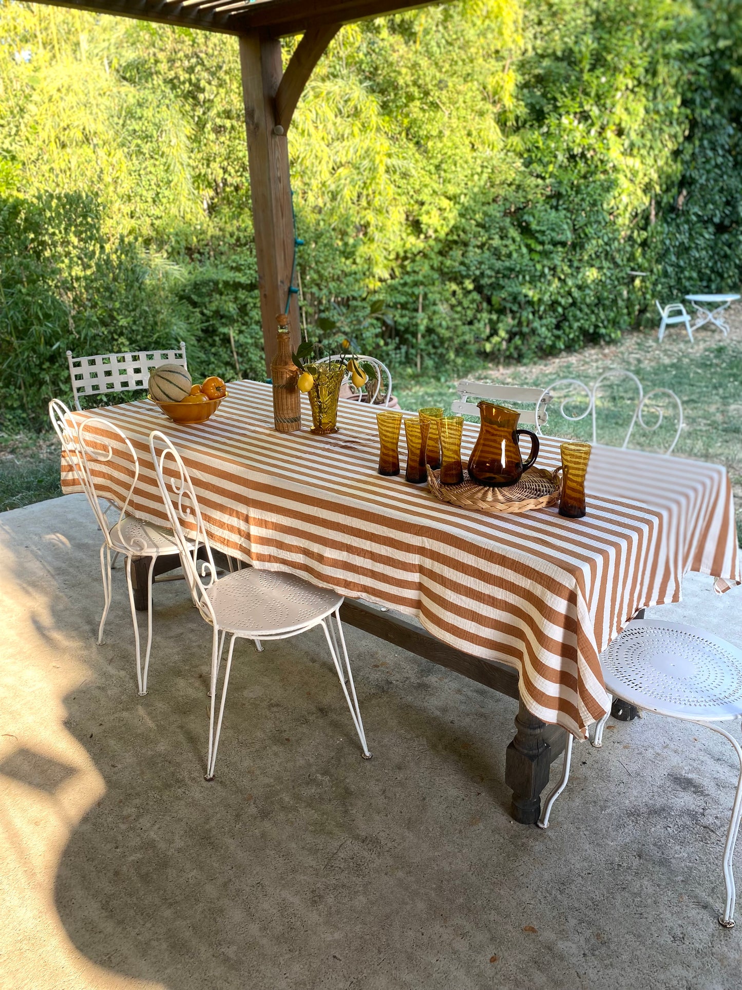 Service à orangeade vintage — pichet et 5 verres en verre soufflé ambré