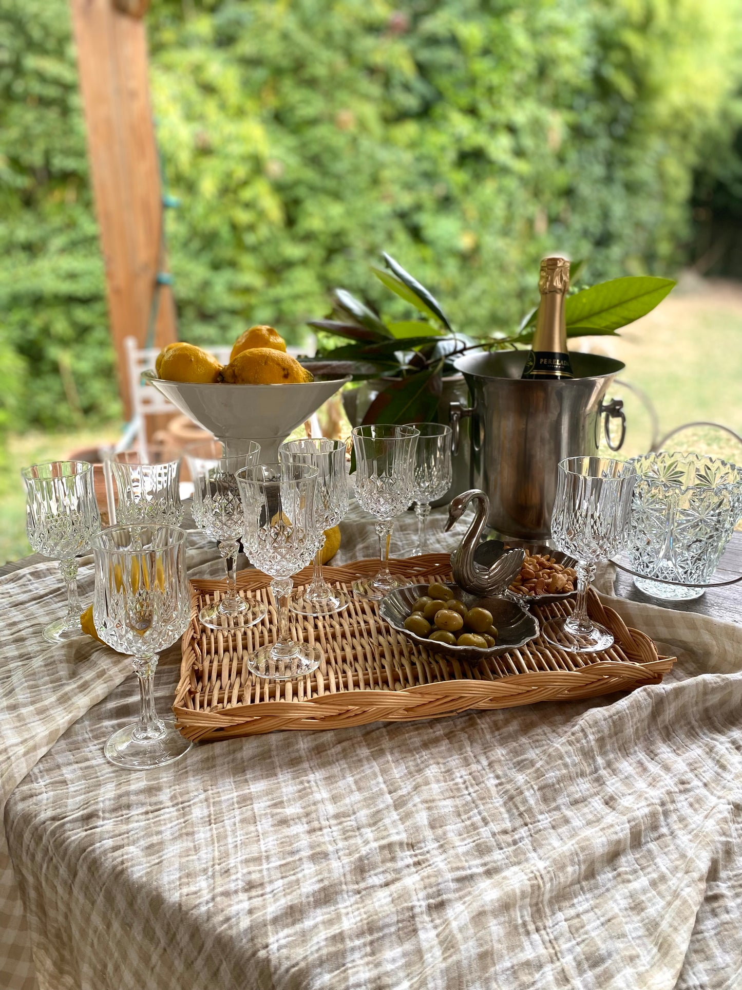 Service de verres à pied dépareillés