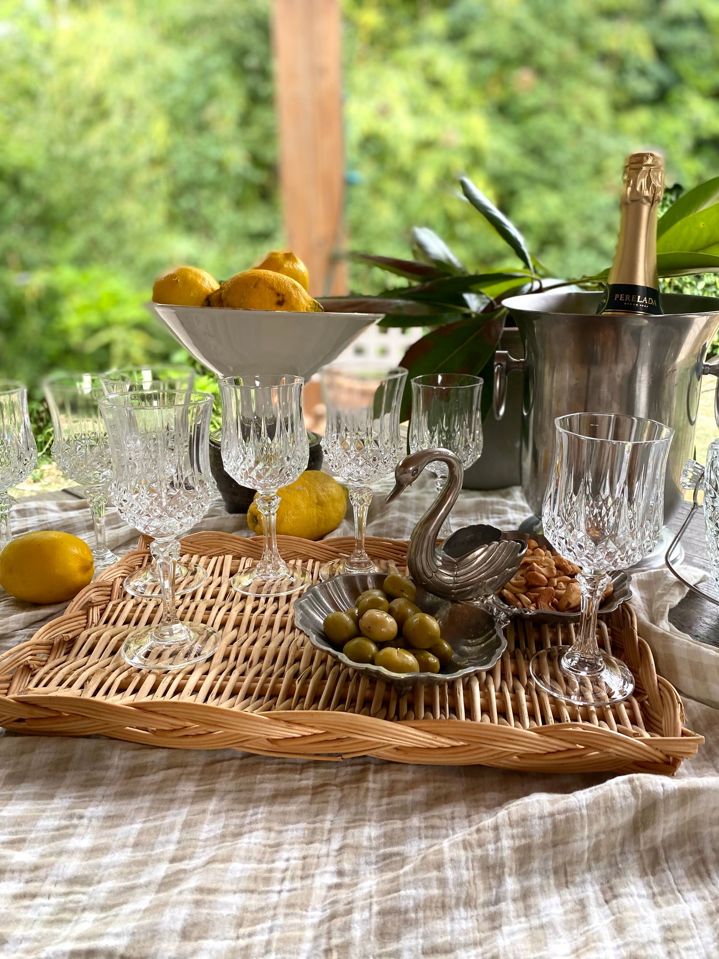 Service de verres à pied dépareillés