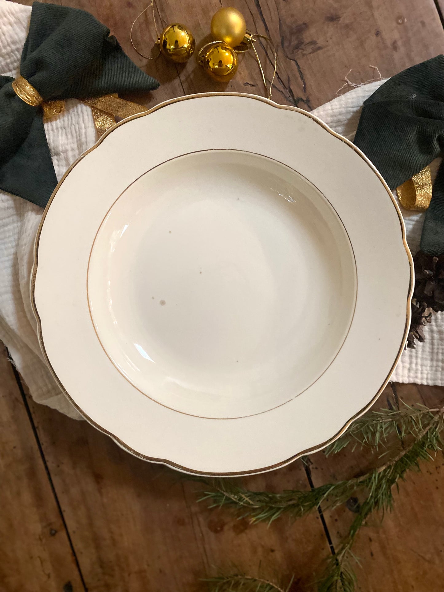 Plat de service creux