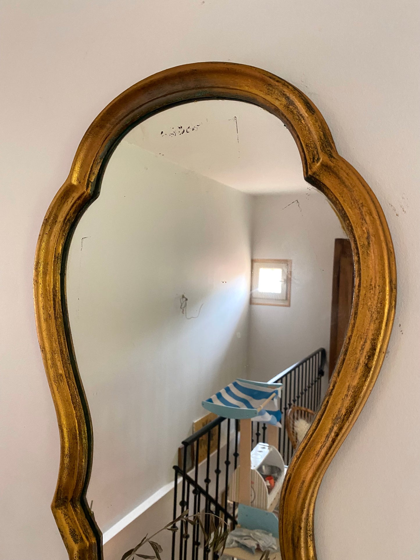 Miroir ancien de style rococo