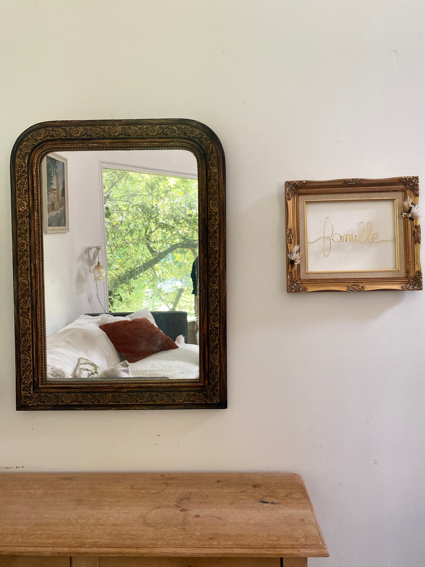 Miroir Louis-Philippe, bois et stuc doré — fin XIXe