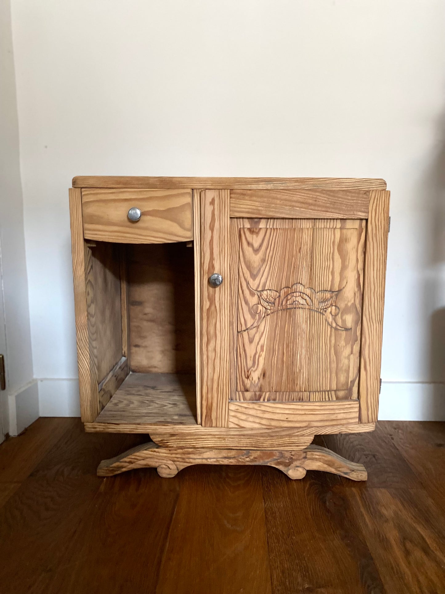 Table de chevet en bois ancien style Art Deco