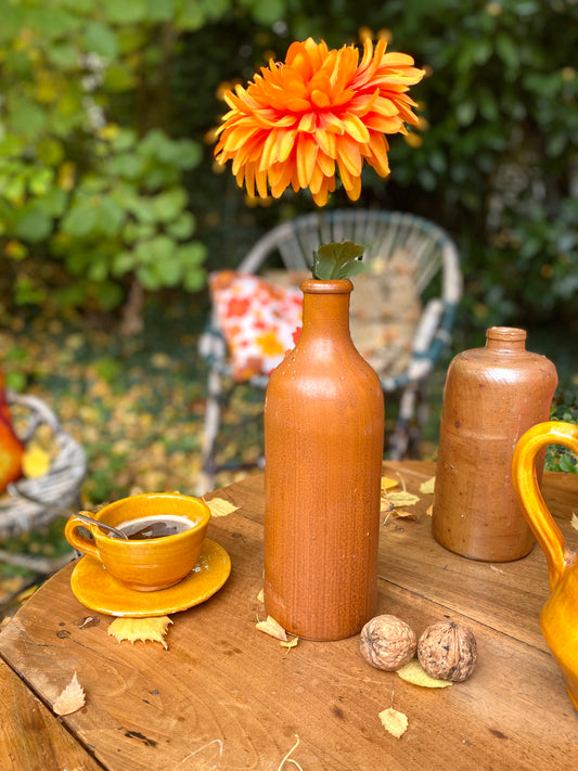 Bouteille en grès ancien