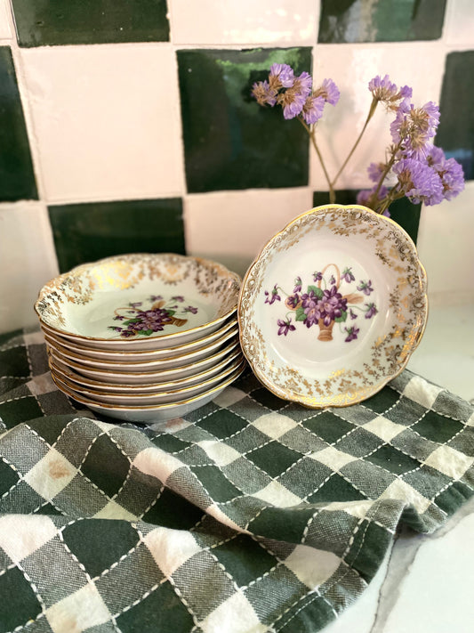 Service de 8 coupelles en porcelaine Bavaria — début XXe siècle. S
