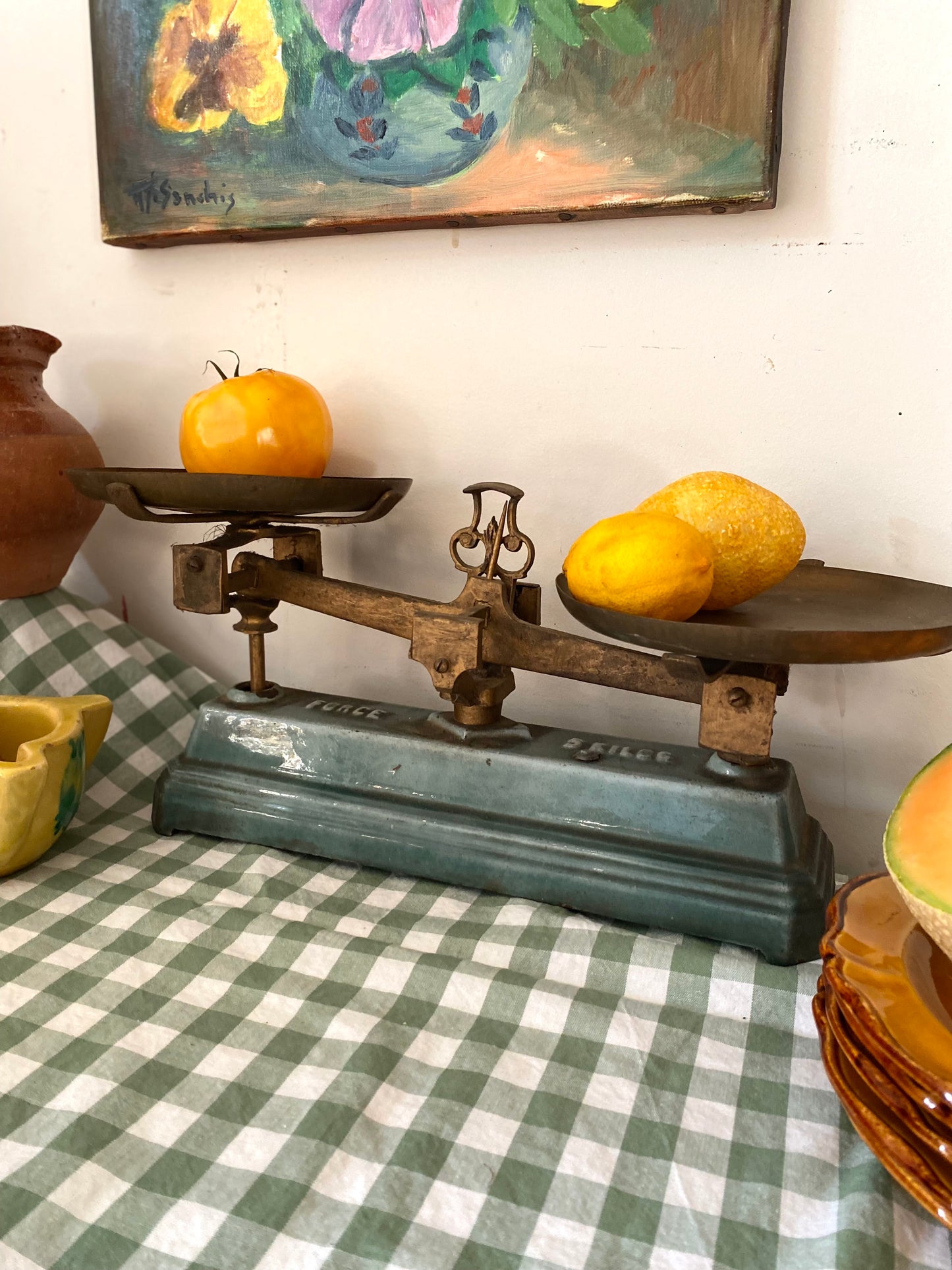 Balance de cuisine ancienne à fléau — fonte et laiton fin XIXème – début XXème siècle.