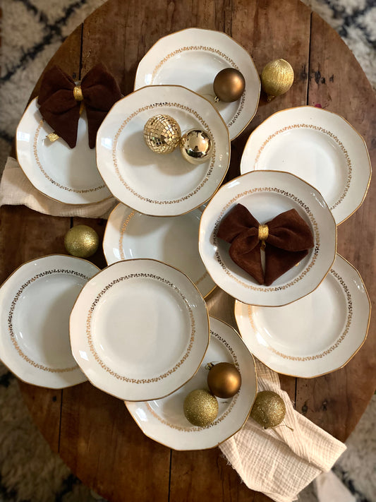 Assiettes en faïence ancienne