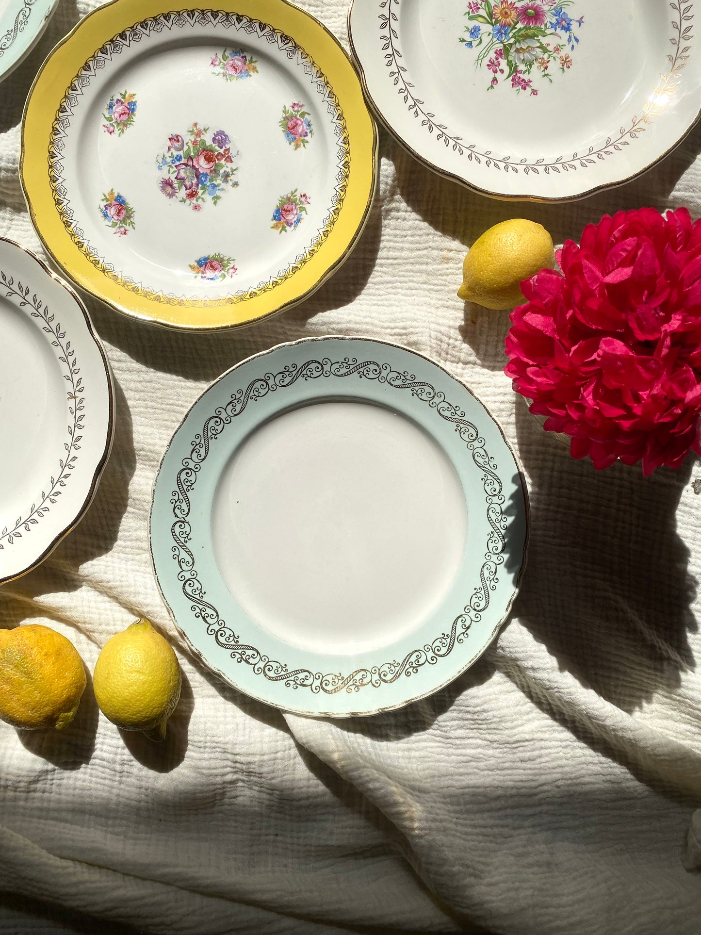 Assiettes anciennes dépareillées