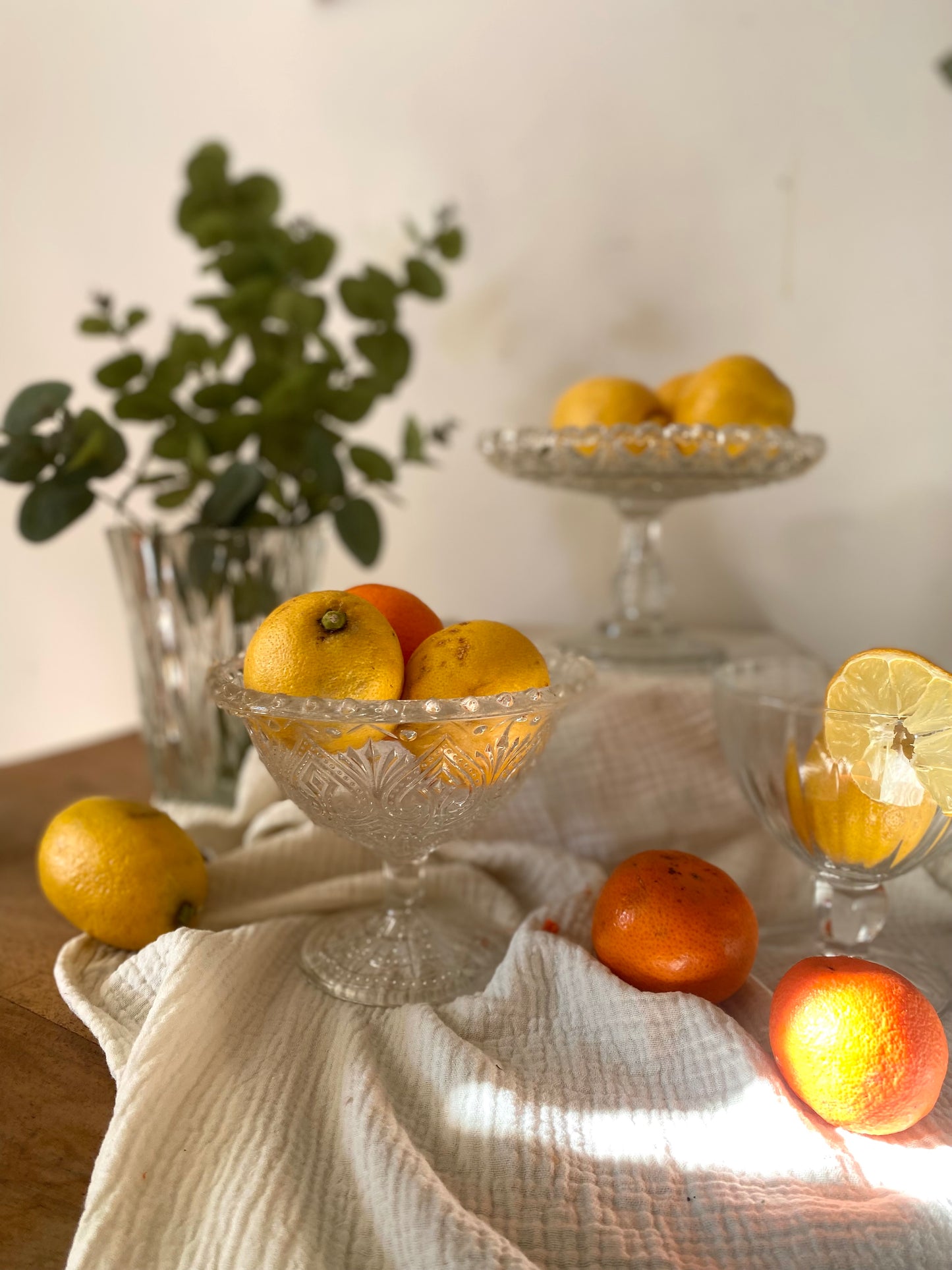 Superbe drageoir Ancien en Verre Moulé – Motif "Cœur & Lyre" – Style EAPG