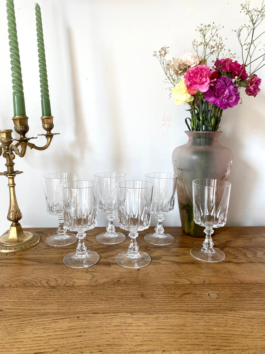 Verres à pied en cristal ancien