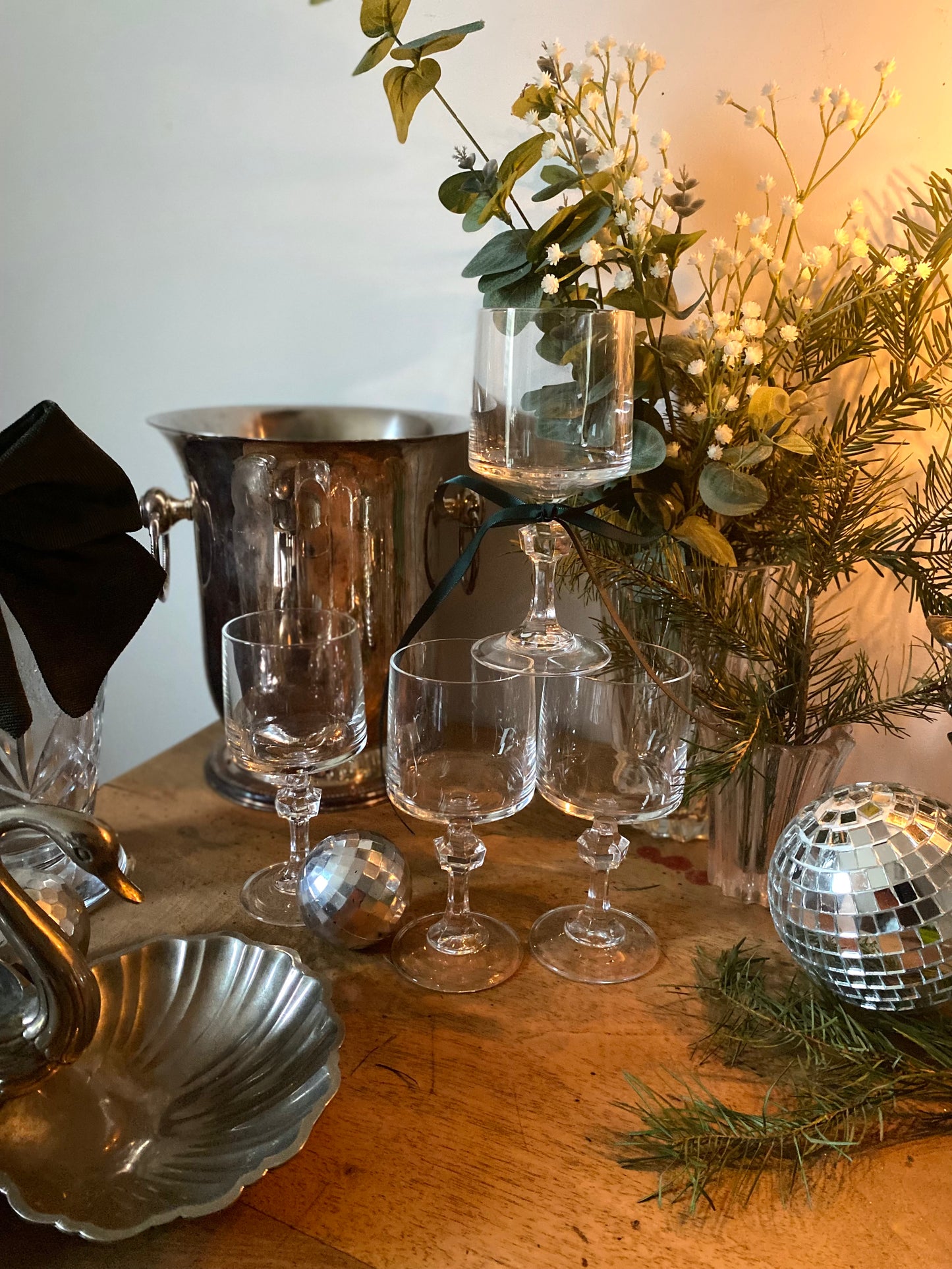 Verres à pied en cristal ancien