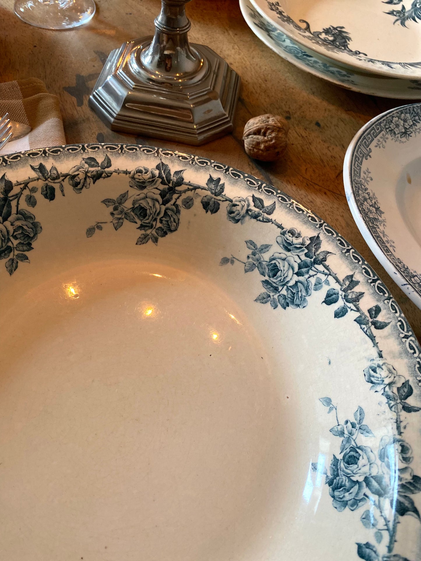 Plat creux en faïence Terre de fer