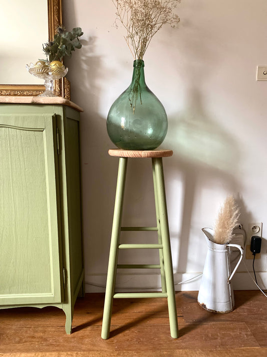 Tabouret en bois ancien
