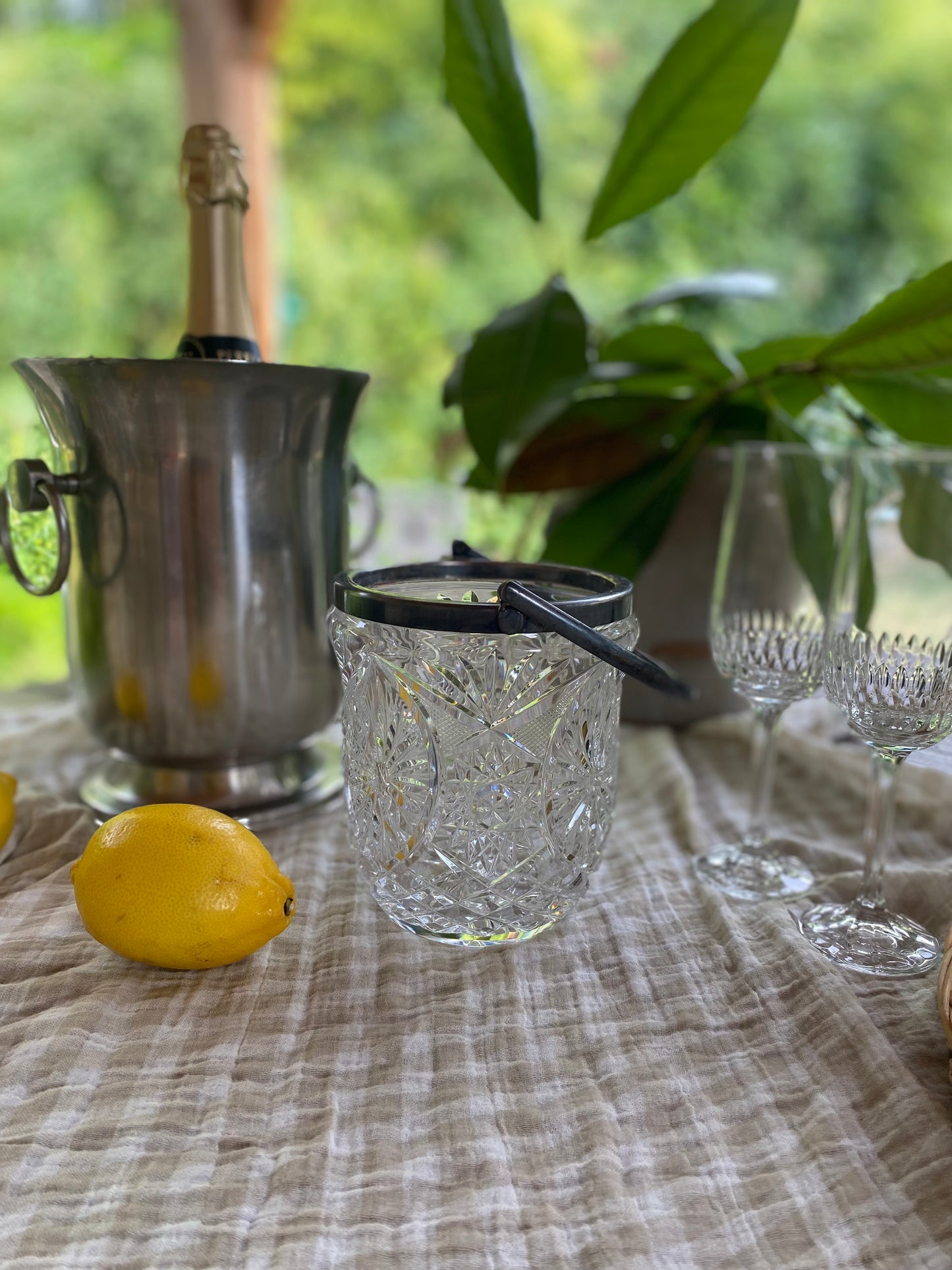 Seau à glace en verre pressé, motif étoilé, années 50-60