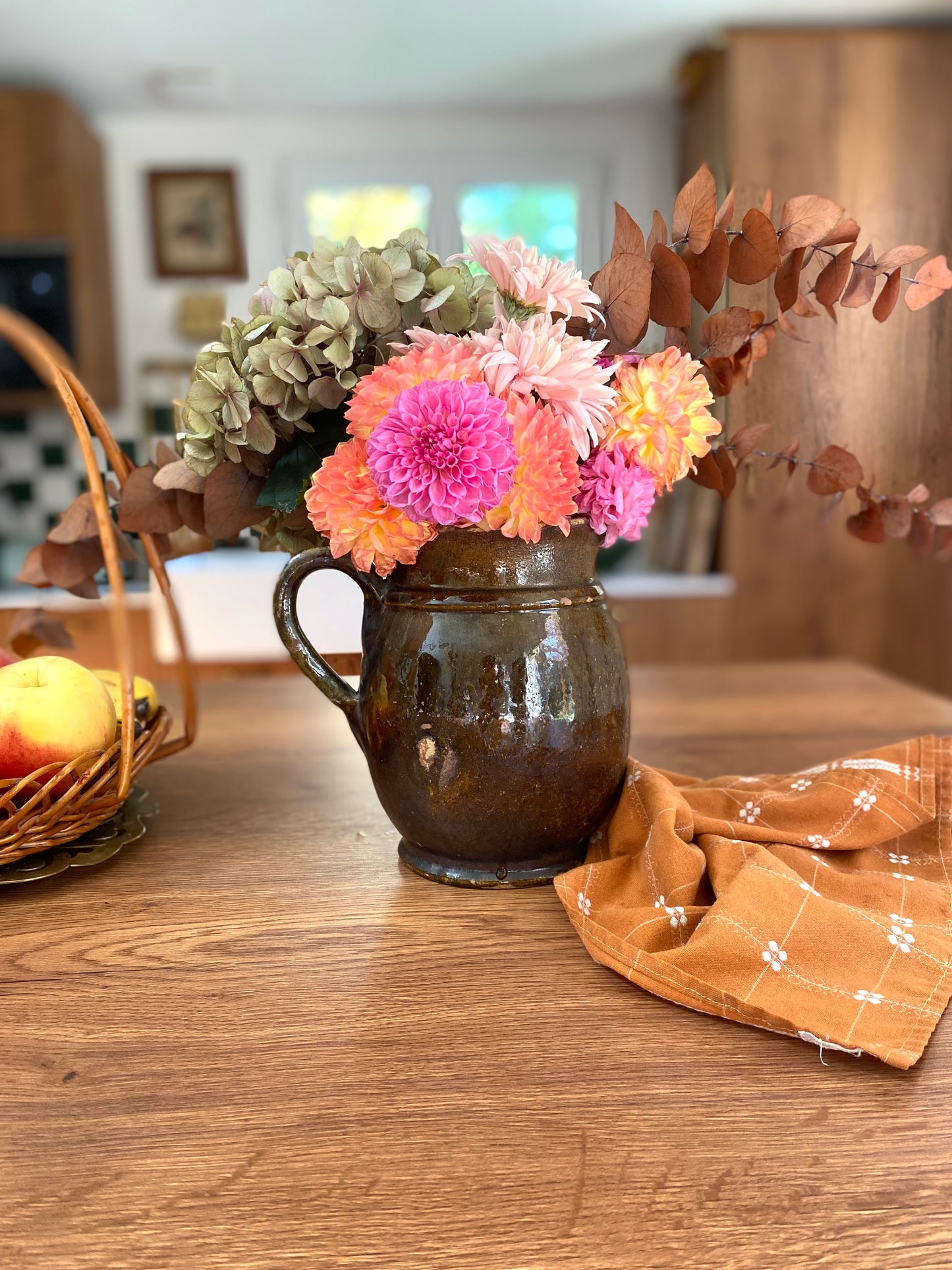 Pichet en terre cuite ancienne