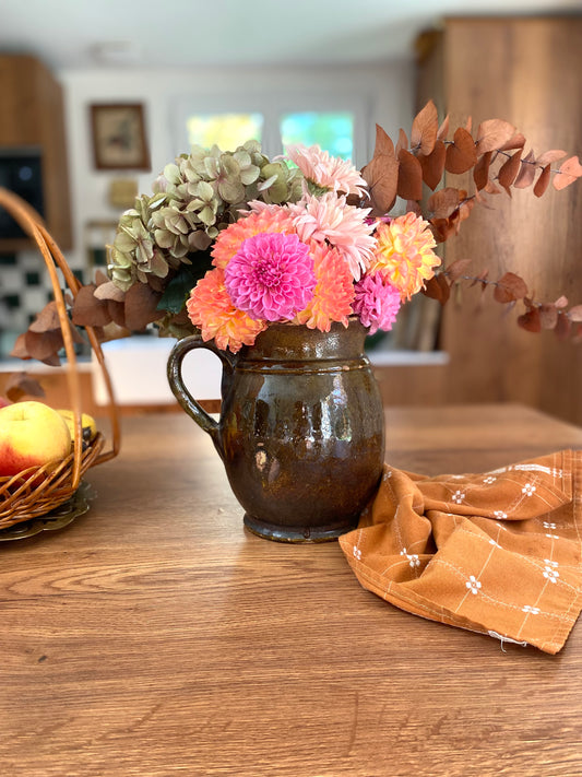 Pichet en terre cuite ancienne