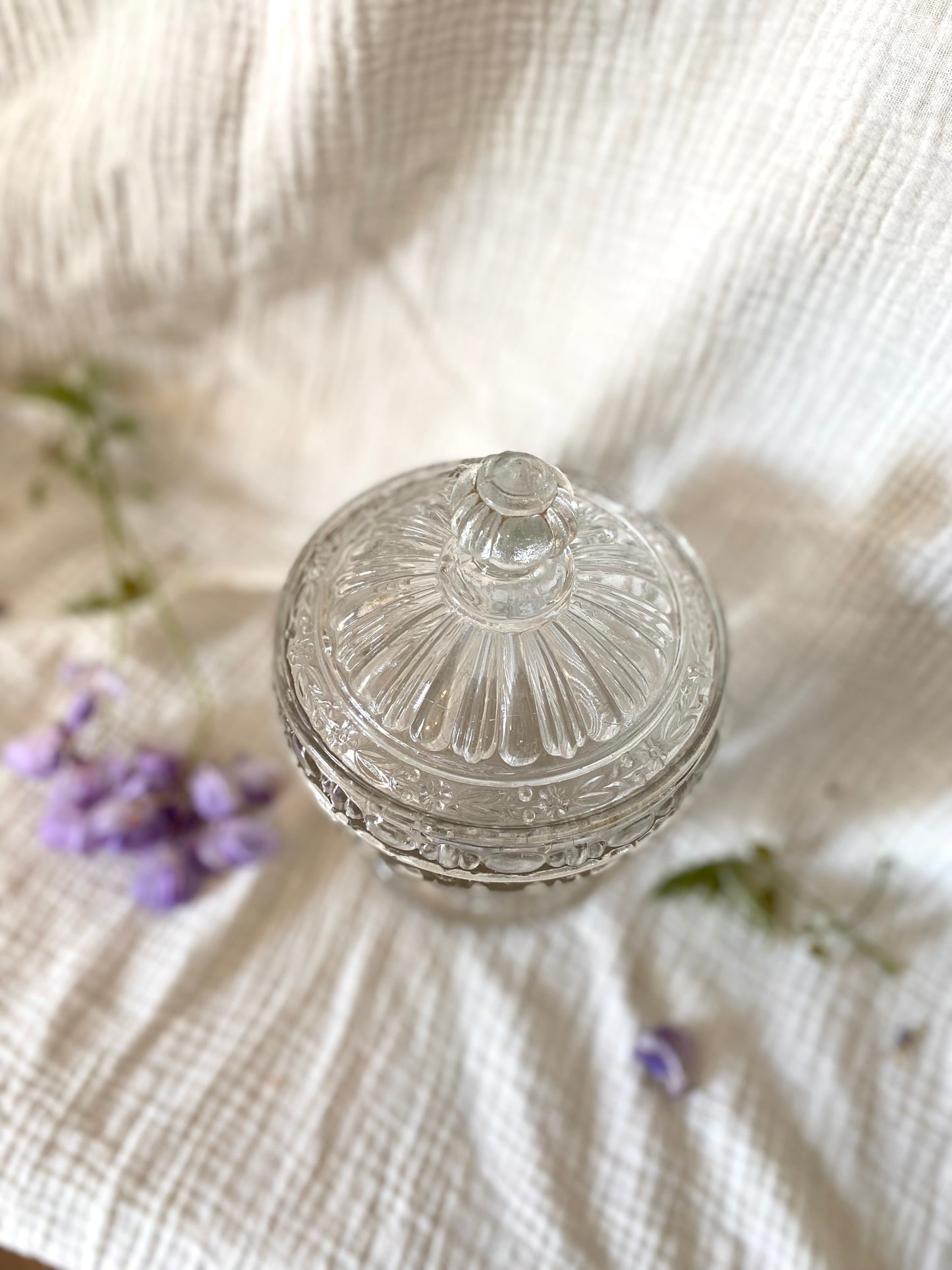 Bonbonnière Vintage en Verre Moulé