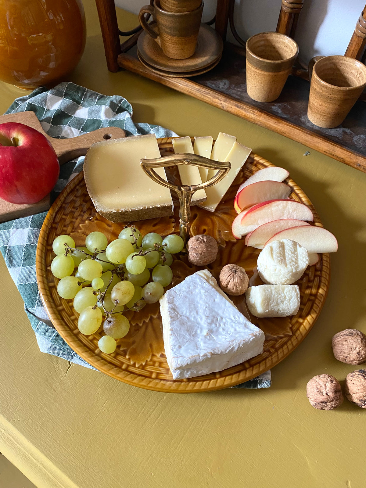 Plat de presentation en faïence de Gien