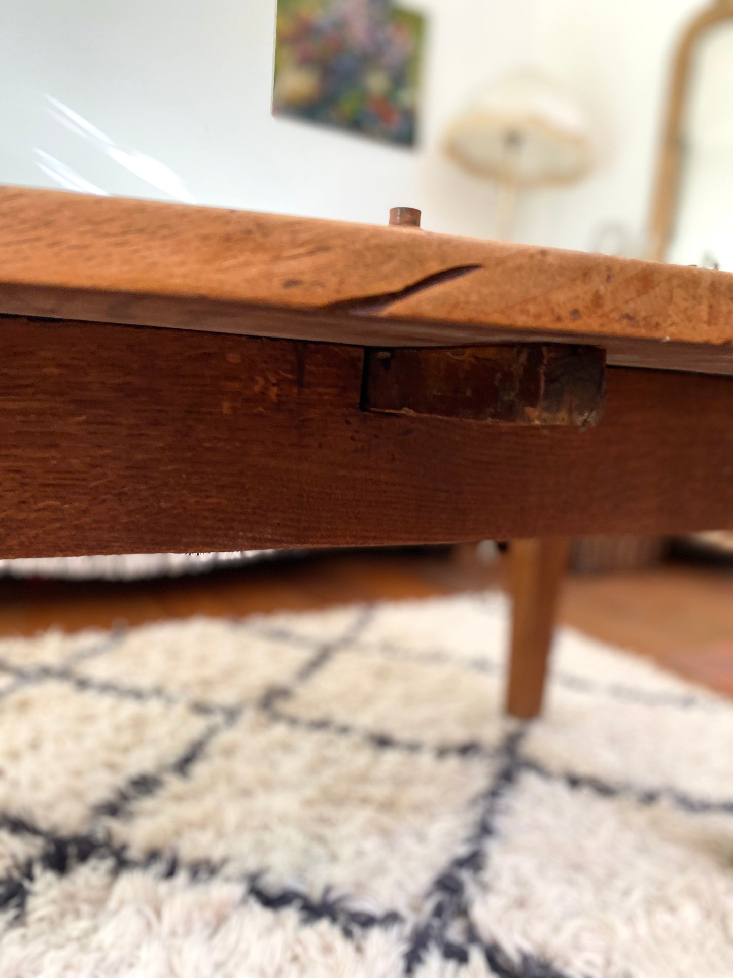 Table basse ancienne en noyer de 1900