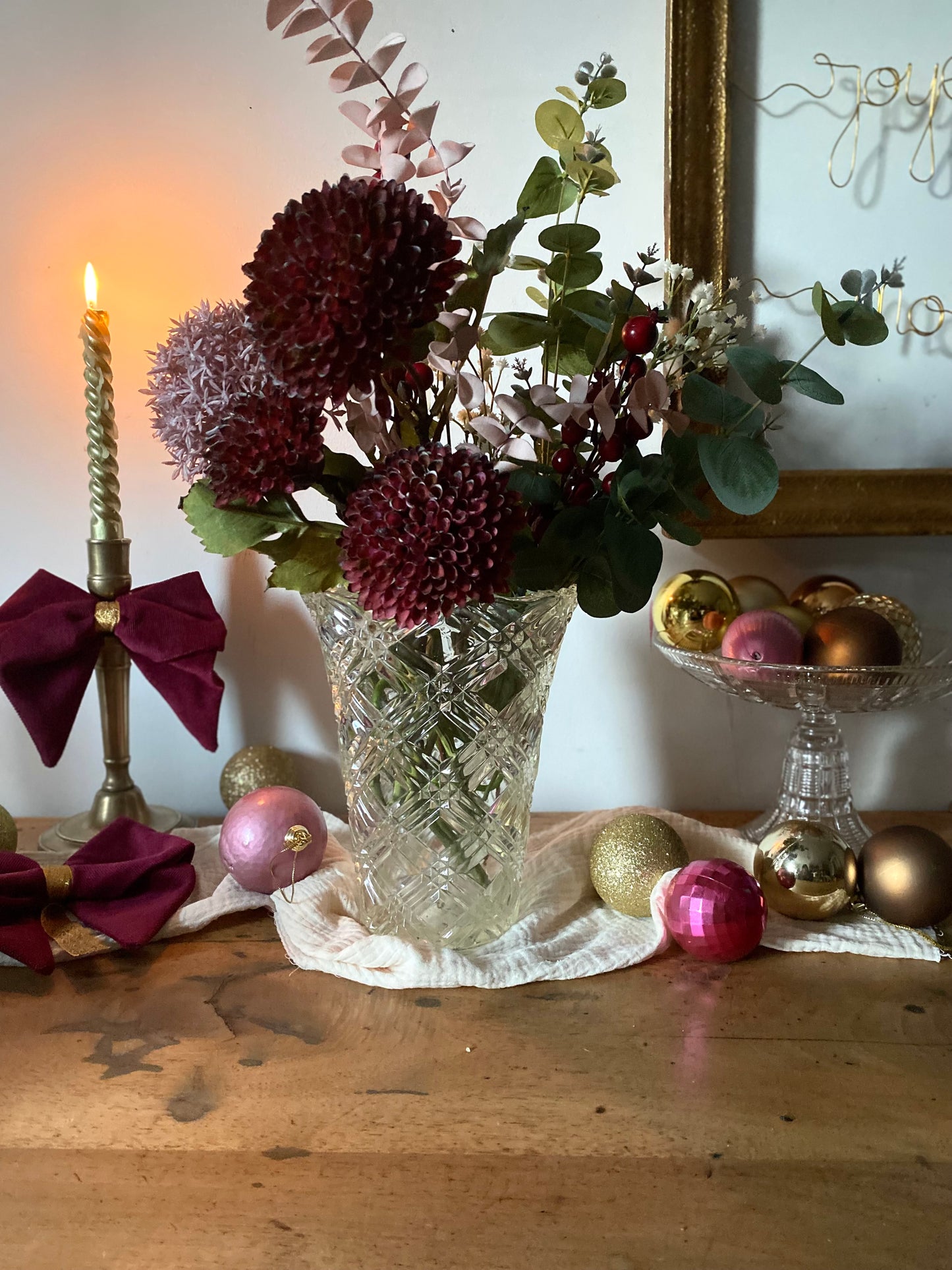 Vase en verre ciselé vintage