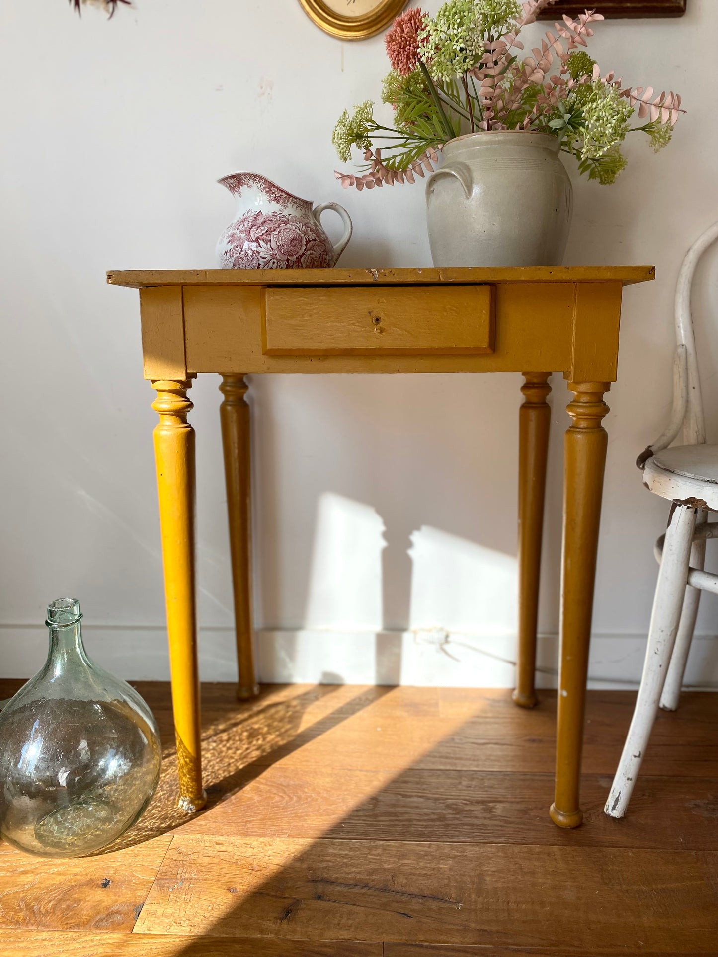 Table d'appoint en bois ancien