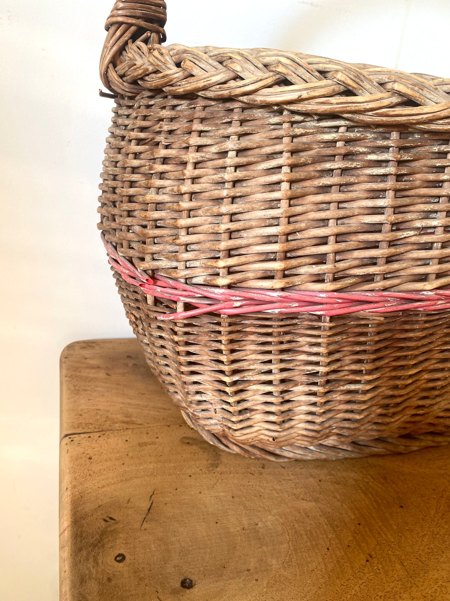 Panier en osier ancien