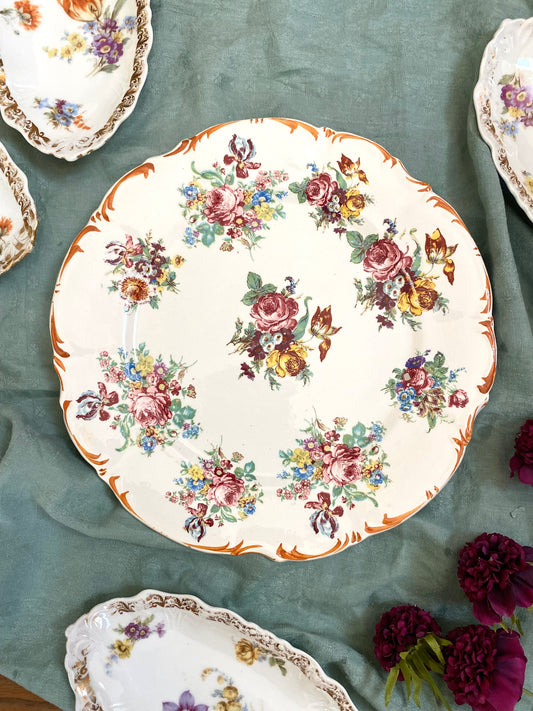 Plat de présentation en faïence ancienne