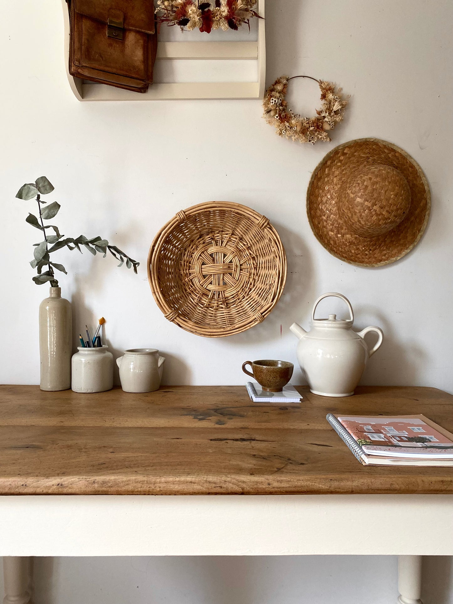 Magnifique bureau ancien en bois massif