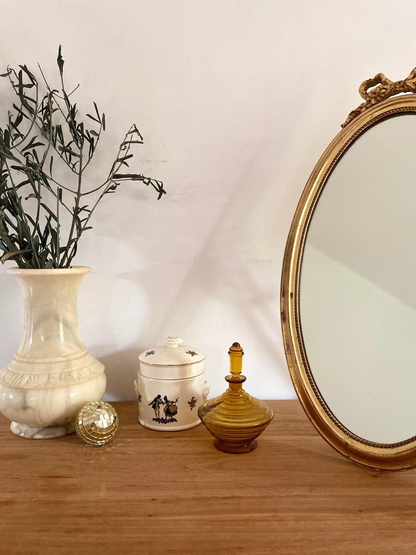 Flacon à parfum en verre ambré ancien