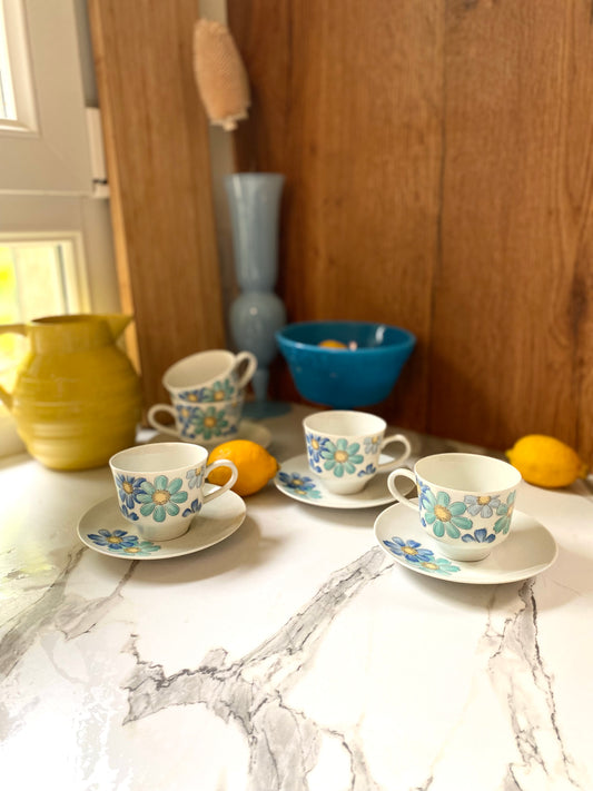 Tasses à café en porcelaine