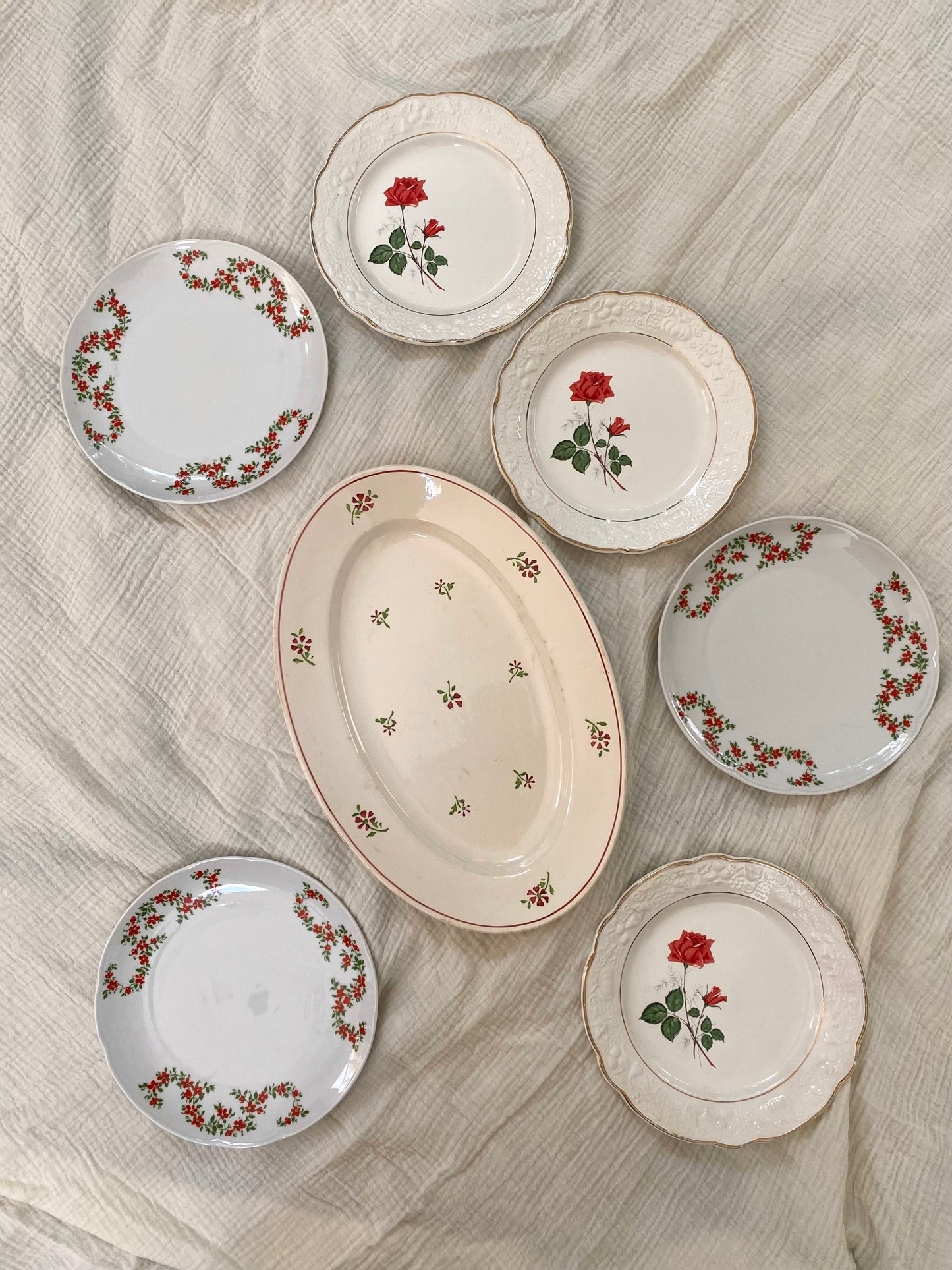 Assiettes à dessert dépareillées