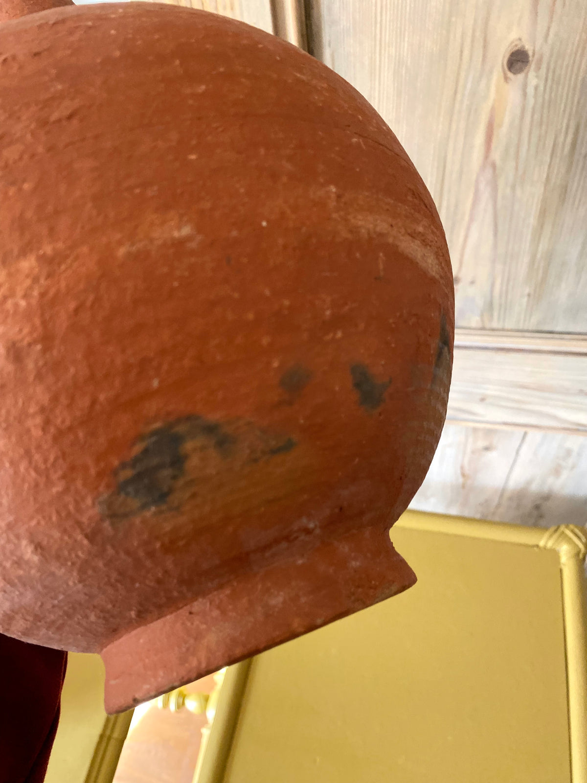 Vase bouteille en terre cuite, col long, poterie tournée