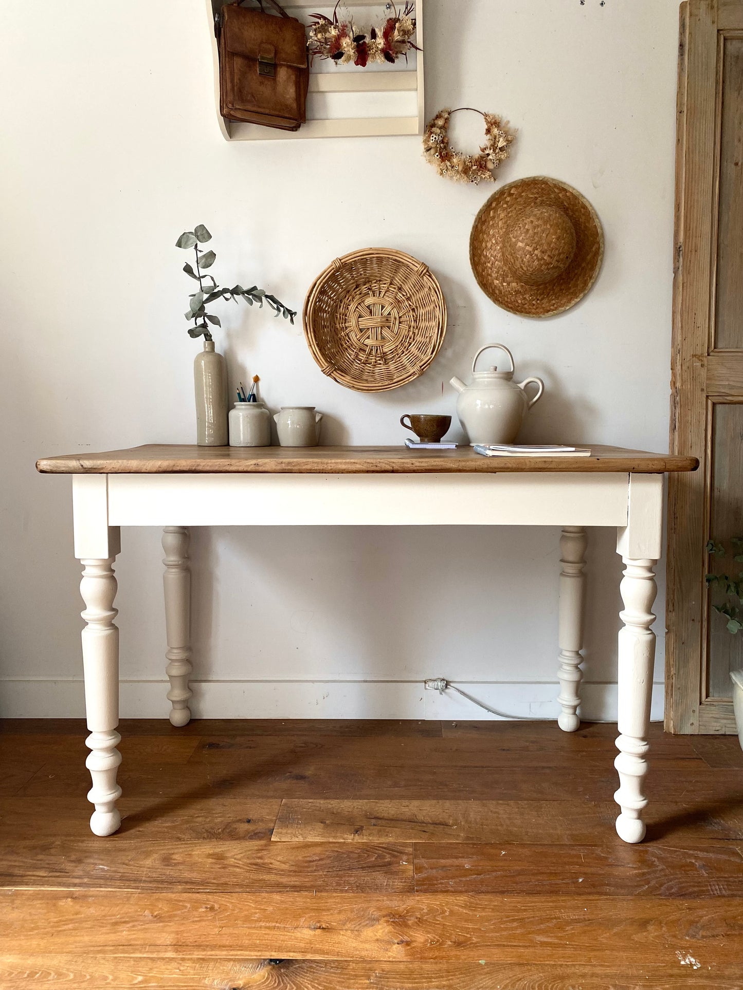 Magnifique bureau ancien en bois massif