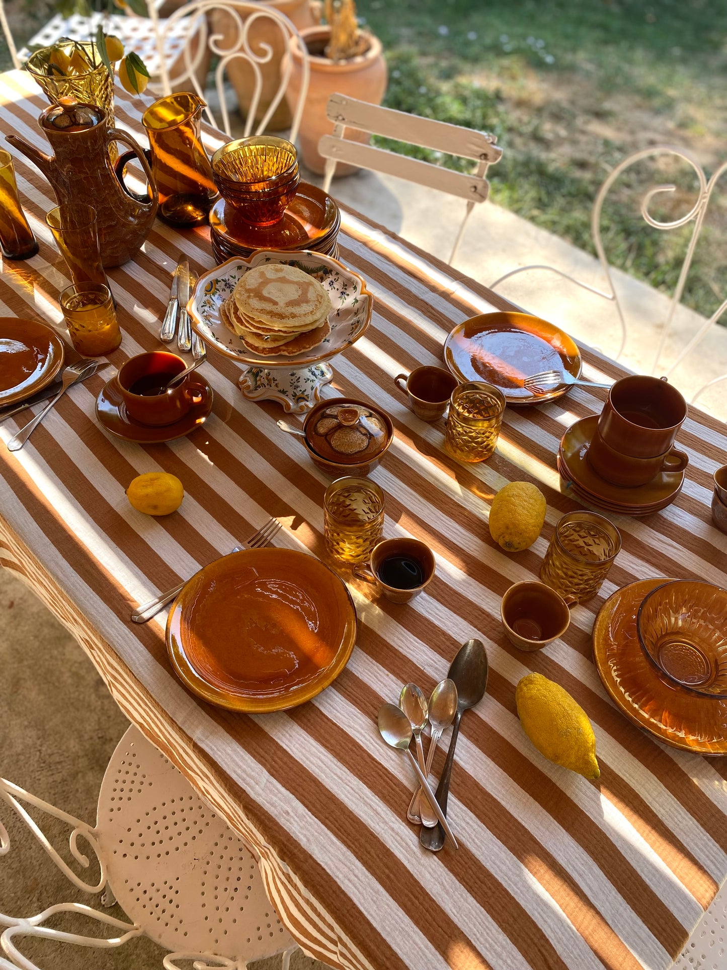 Lot de 4 bols en verre pressé ambré — vintage années 1970
