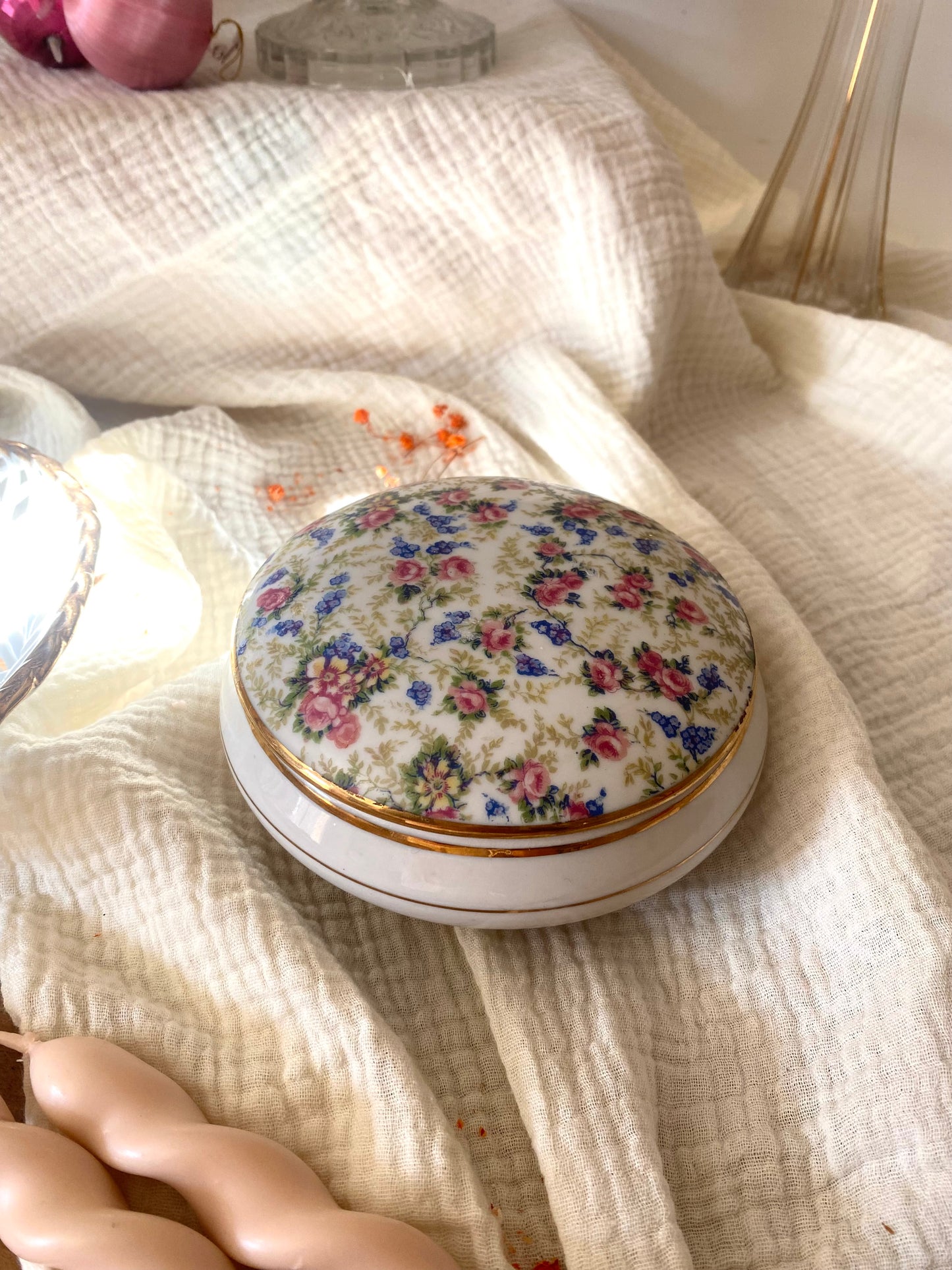 Boîte à bijoux en porcelaine de Saint-Uze