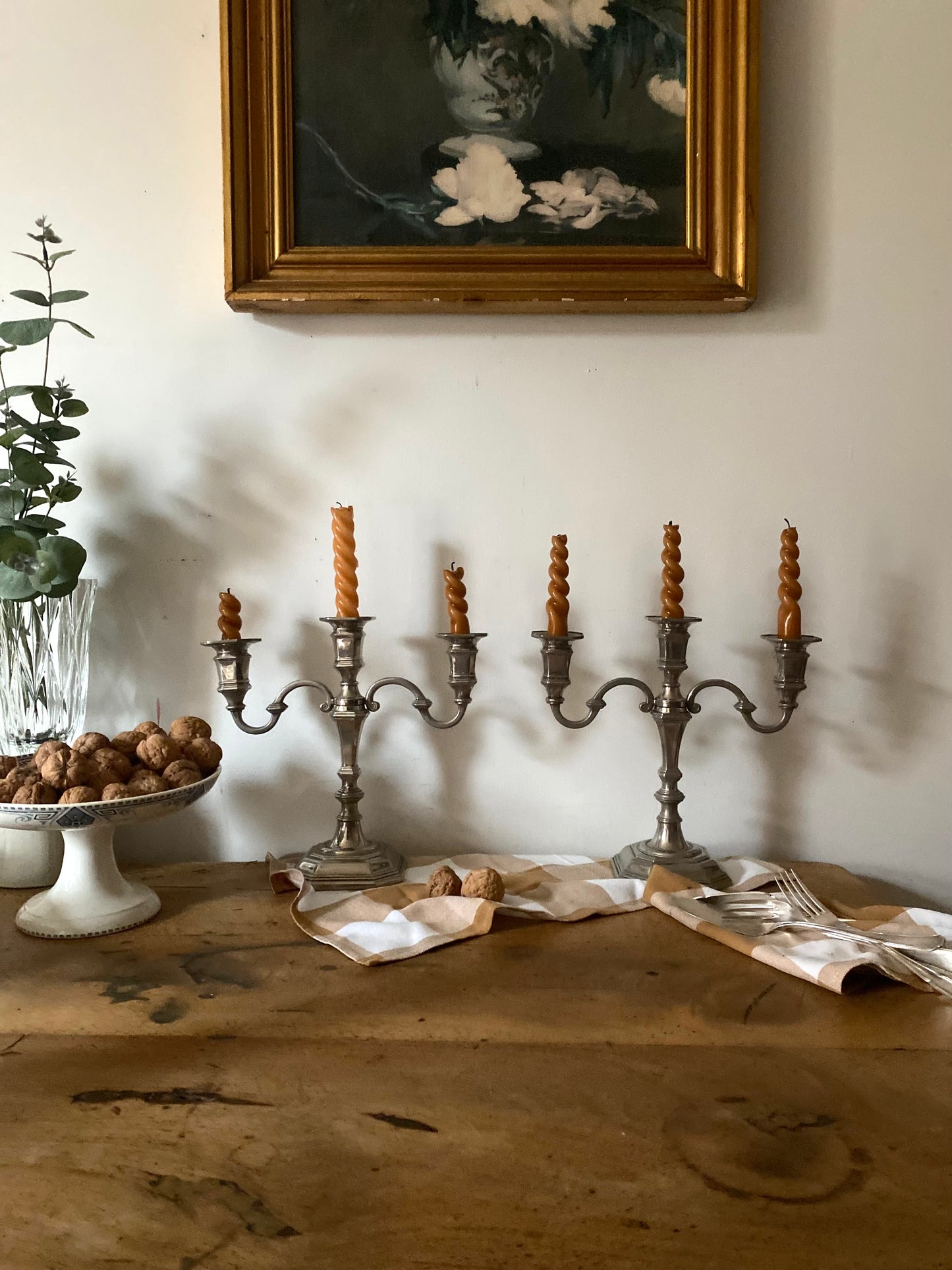 Paire de candélabres en métal argenté